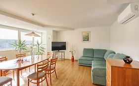 Apartment With Air Conditioning In The Center